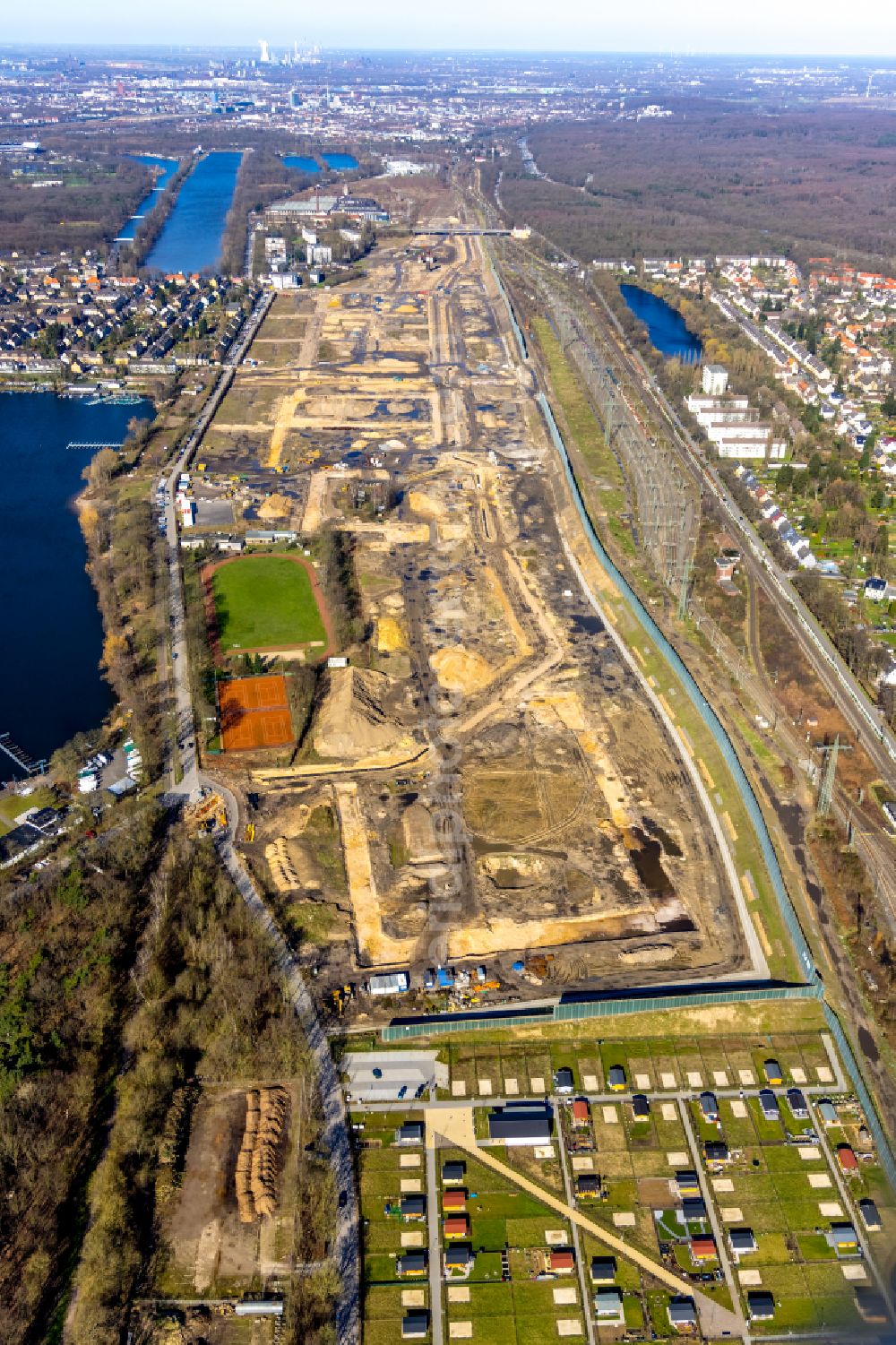 Aerial image Duisburg - Development area and building land for the new construction of the Quartier am Wasserturm in the Wedau district in Duisburg in the Ruhr area in the state North Rhine-Westphalia, Germany