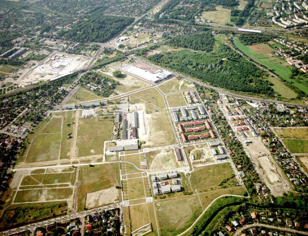 Aerial photograph Berlin - Biesdorf - Entwicklungsgebiet Biesdorf - Süd. 08.07.02