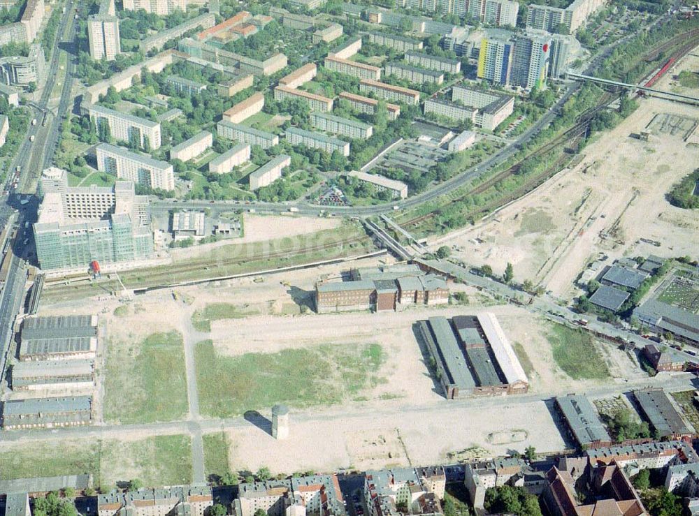 Aerial photograph Berlin - Friedrichshain - Entwicklungsgebiet an der Eldenaer Straße / Landsberger Allee in Berlin - Friedrichshain.