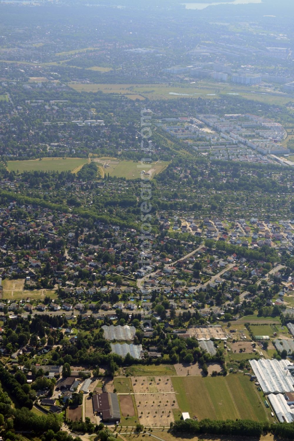 Berlin from the bird's eye view: Development area of wasteland on the site of a former nurseryan der Pfauenkehre in Berlin in Germany