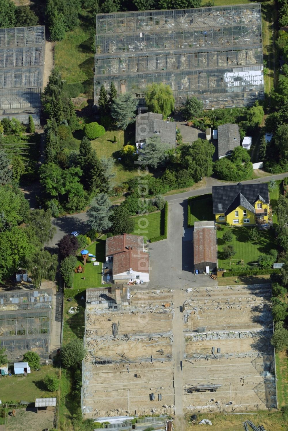 Aerial photograph Berlin - Development area of wasteland on the site of a former nurseryan der Pfauenkehre in Berlin in Germany