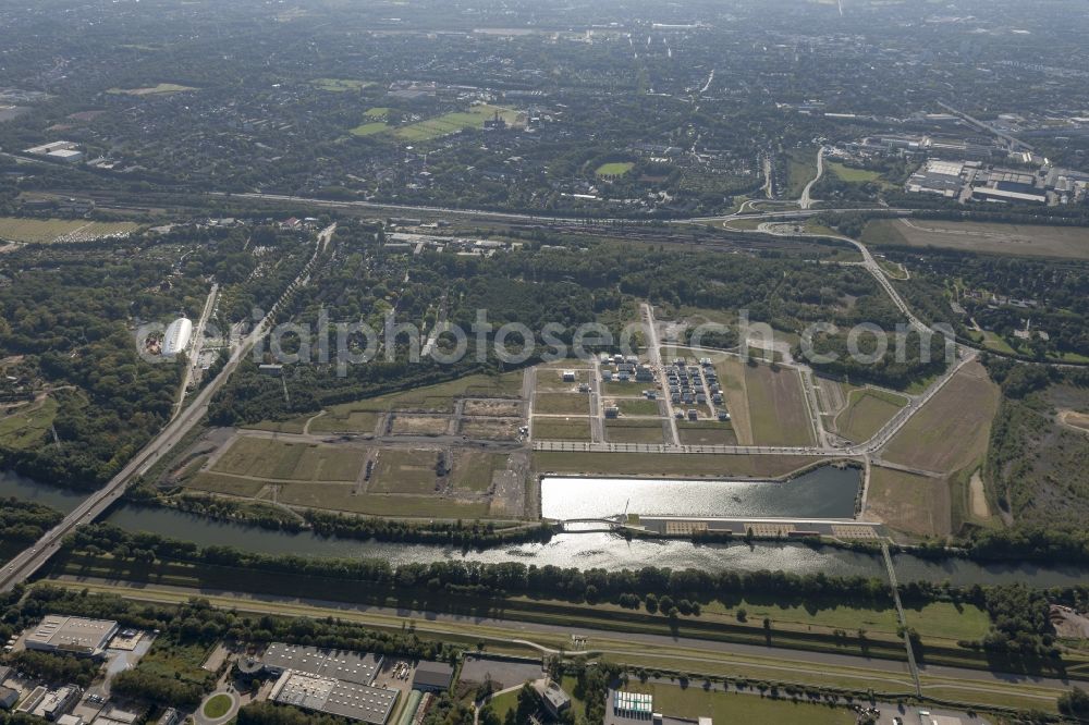 Gelsenkirchen from above - Site development area of the former Zeche Graf Bismarck / remodeling to new construction with residential neighborhoods on the Rhine-Herne Canal in Gelsenkirchen in North Rhine-Westphalia NRW