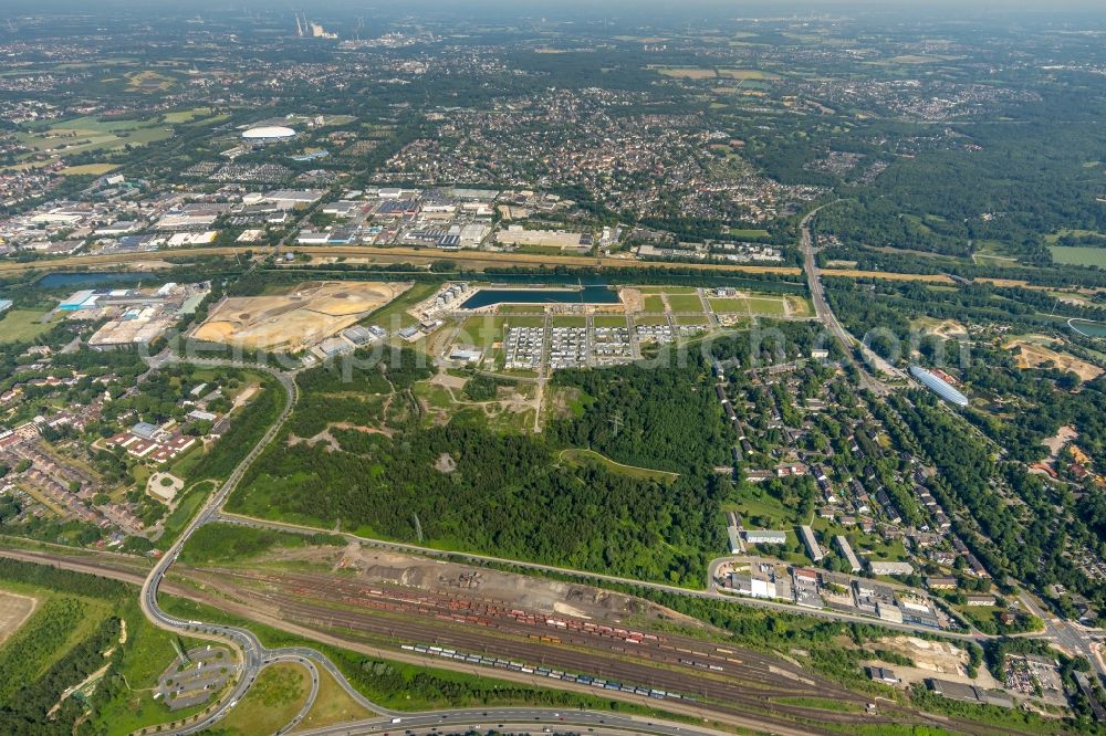 Aerial image Gelsenkirchen - Site development area of the former Zeche Graf Bismarck / remodeling to new construction with residential neighborhoods on the Rhine-Herne Canal in Gelsenkirchen in North Rhine-Westphalia NRW