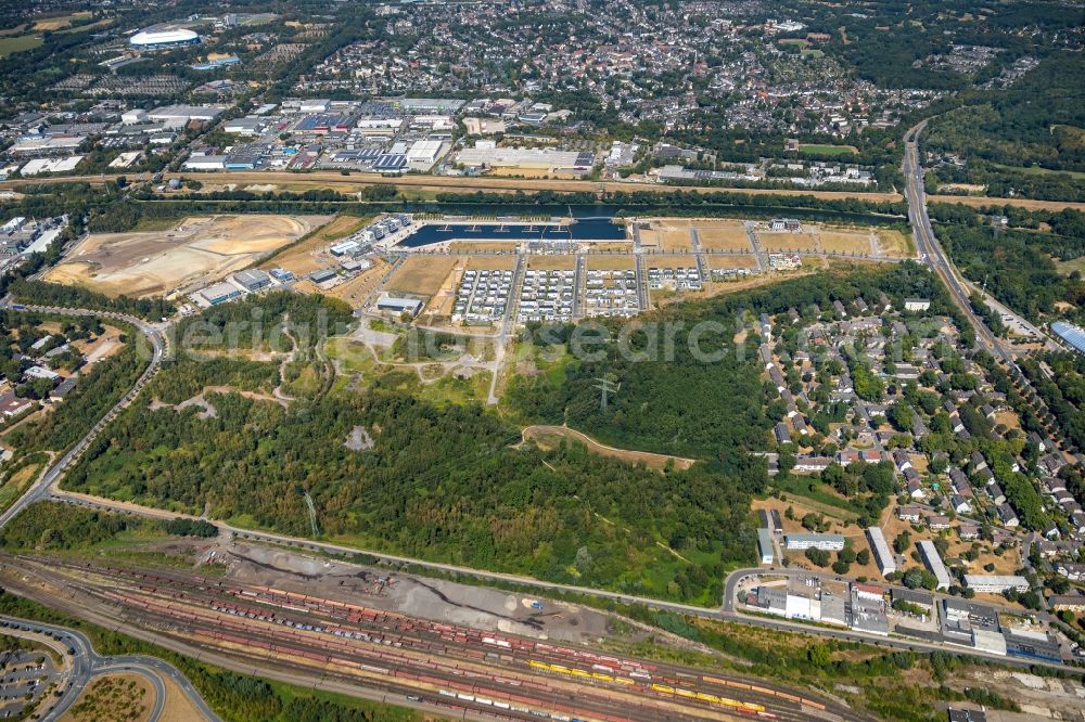 Gelsenkirchen from above - Site development area of the former Zeche Graf Bismarck / remodeling to new construction with residential neighborhoods on the Rhine-Herne Canal in Gelsenkirchen in North Rhine-Westphalia NRW