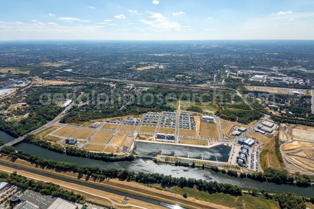 Aerial photograph Gelsenkirchen - Site development area of the former Zeche Graf Bismarck / remodeling to new construction with residential neighborhoods on the Rhine-Herne Canal in Gelsenkirchen in North Rhine-Westphalia NRW