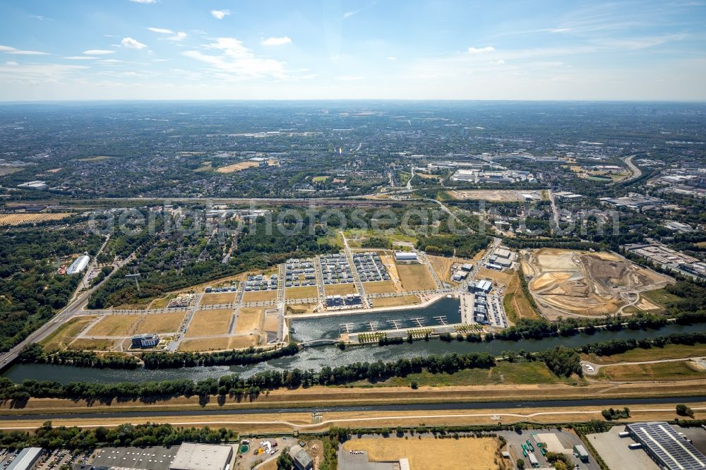 Gelsenkirchen from above - Site development area of the former Zeche Graf Bismarck / remodeling to new construction with residential neighborhoods on the Rhine-Herne Canal in Gelsenkirchen in North Rhine-Westphalia NRW