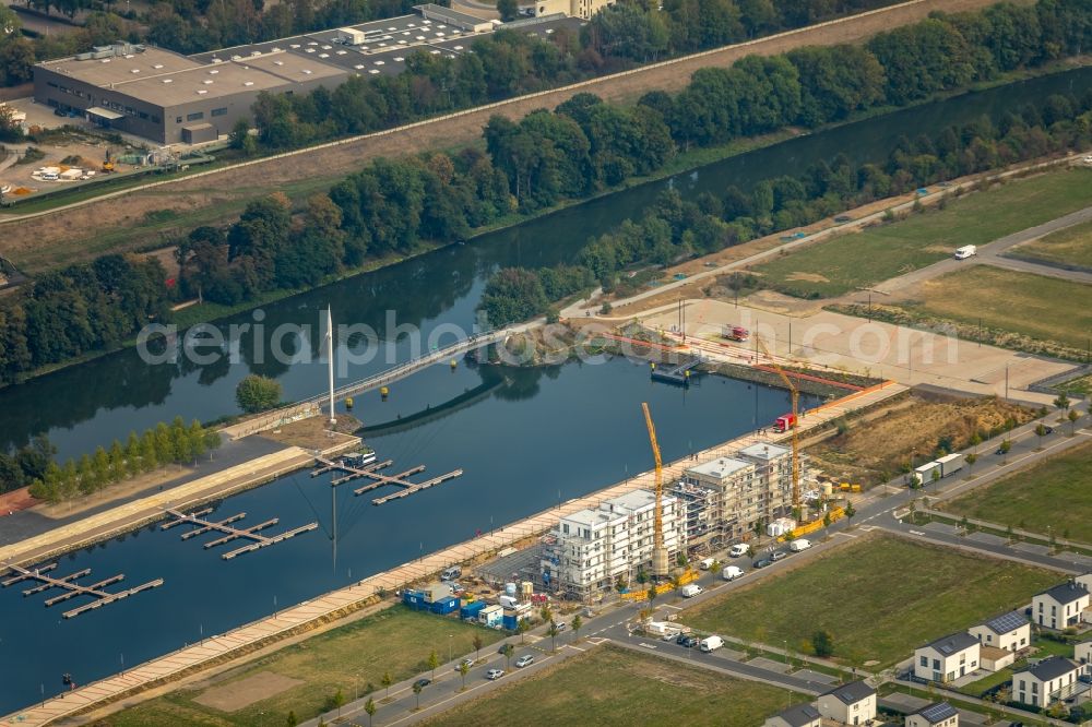 Gelsenkirchen from the bird's eye view: Site development area of the former Zeche Graf Bismarck / remodeling to new construction with residential neighborhoods on the Rhine-Herne Canal in Gelsenkirchen in North Rhine-Westphalia NRW