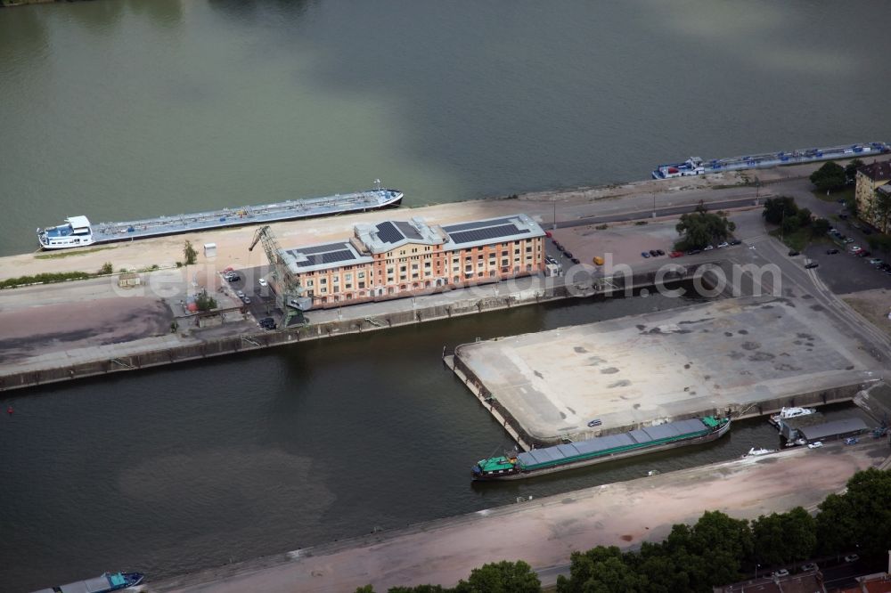 Aerial image Mainz - Development area on grounds of the former customs and inland port on the banks of the River Main in Mainz in Rhineland-Palatinate