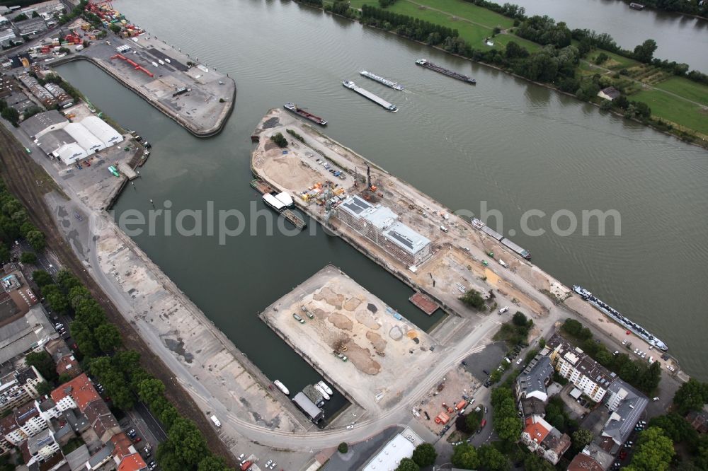 Mainz from the bird's eye view: Development area on grounds of the former customs and inland port on the banks of the River Main in Mainz in Rhineland-Palatinate