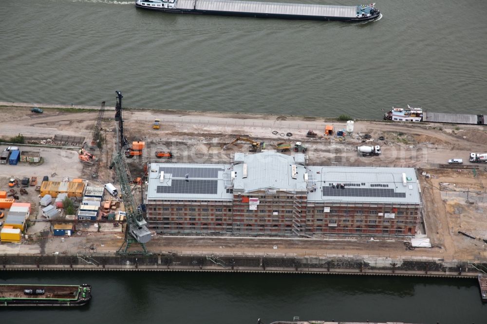 Aerial image Mainz - Development area on grounds of the former customs and inland port on the banks of the River Main in Mainz in Rhineland-Palatinate