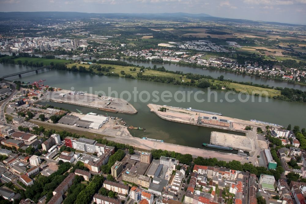 Aerial photograph Mainz - Development area on grounds of the former customs and inland port on the banks of the River Main in Mainz in Rhineland-Palatinate