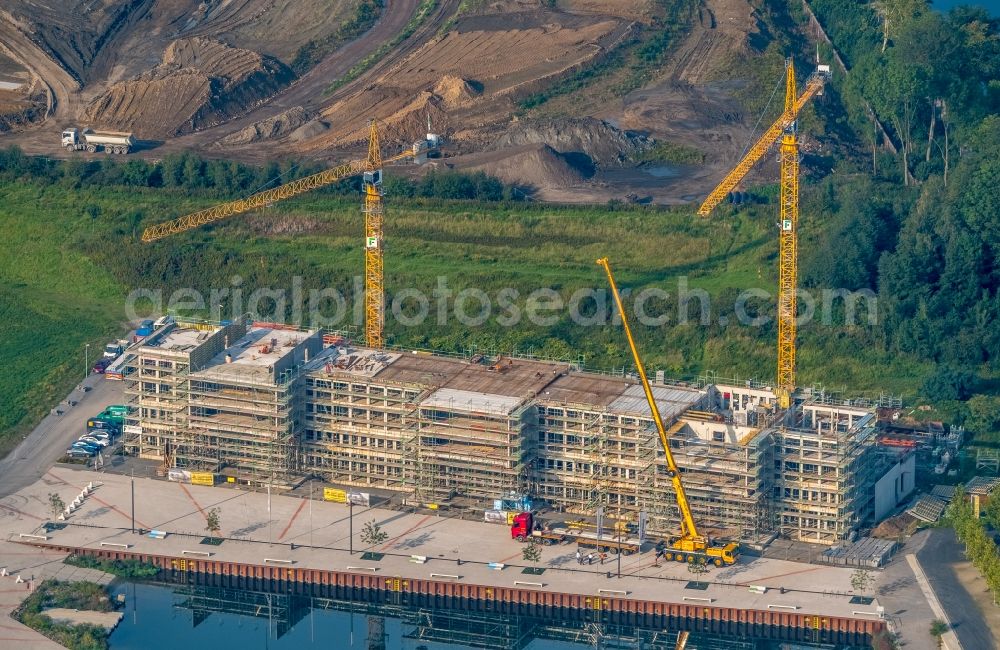 Gelsenkirchen from the bird's eye view: Development area of NRW.URBAN Service GmbH on the Graf Bismarck Hafenviertel at the Rhein-Herne-Kanal in the district Bismarck in Gelsenkirchen in the state North Rhine-Westphalia