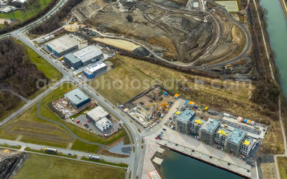 Aerial photograph Gelsenkirchen - Development area of NRW.URBAN Service GmbH on the Graf Bismarck Hafenviertel at the Rhein-Herne-Kanal in the district Bismarck in Gelsenkirchen in the state North Rhine-Westphalia