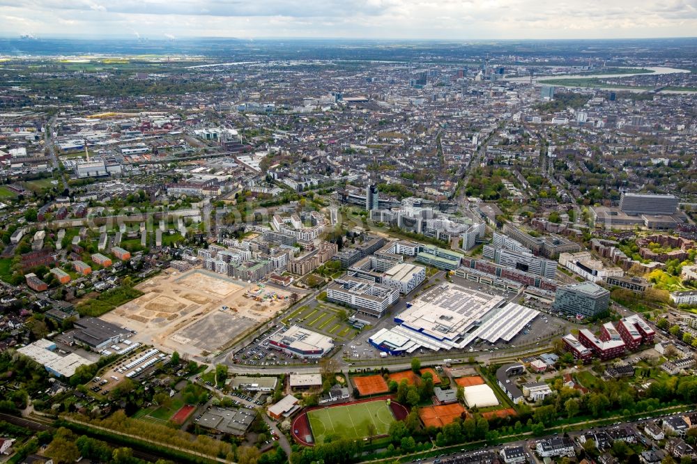 Düsseldorf from above - Development area Grafental with construction sites along Roepkestrasse in Duesseldorf in the state of North Rhine-Westphalia