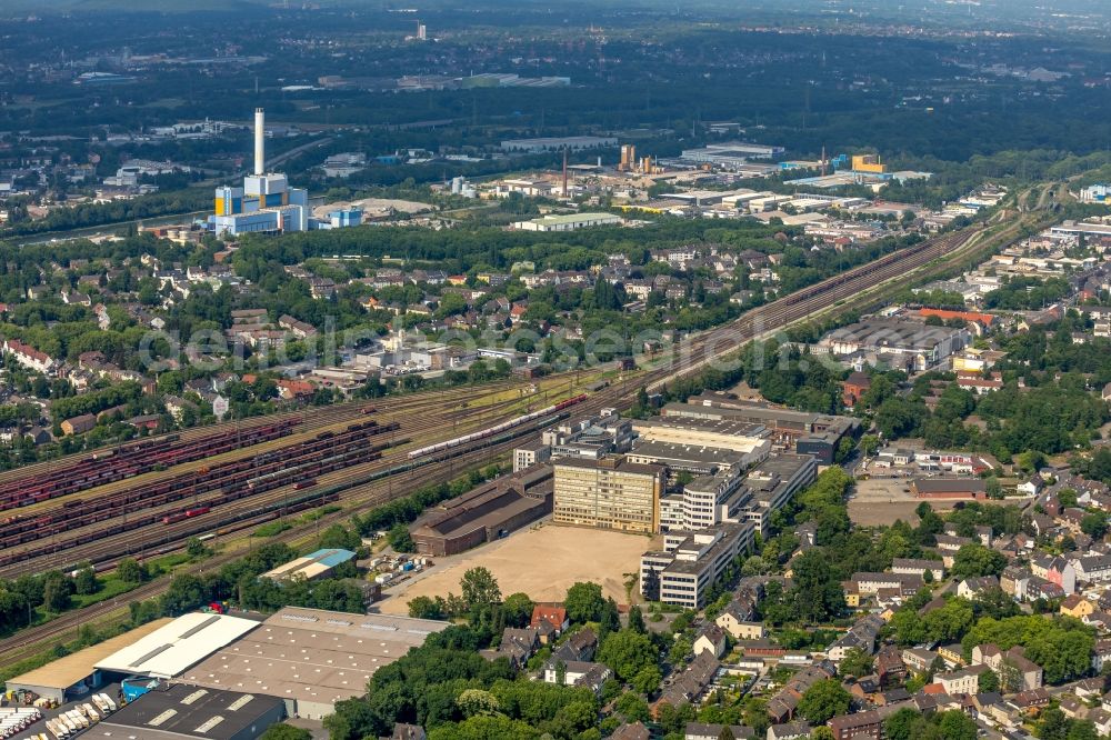 Aerial photograph Oberhausen - Development area of industrial wasteland BABCOCK Fertigungszentrum GmbH on Duisburger Strasse in Oberhausen in the state North Rhine-Westphalia, Germany