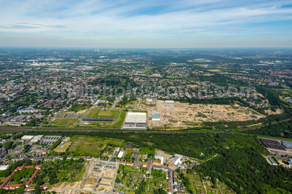 Aerial image Gelsenkirchen - Development area of industrial wasteland und Brachflaeche des ehemaligen Huettenwerk Schalker Verein in Gelsenkirchen in the state North Rhine-Westphalia