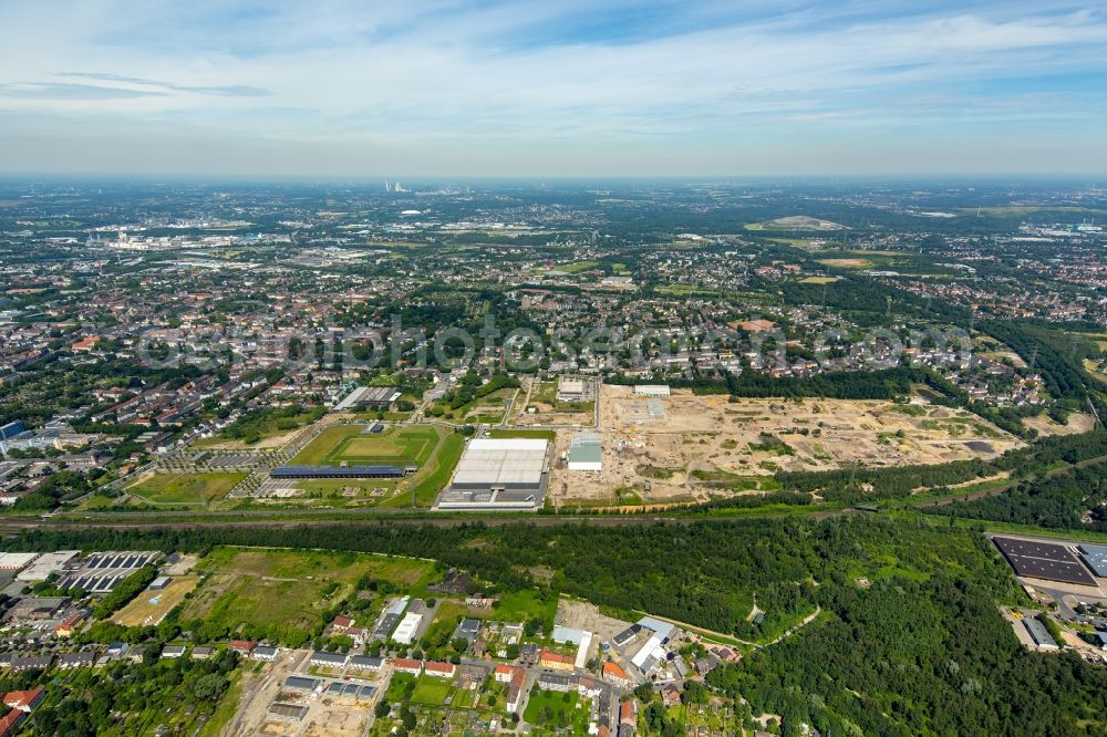 Aerial photograph Gelsenkirchen - Development area of industrial wasteland und Brachflaeche des ehemaligen Huettenwerk Schalker Verein in Gelsenkirchen in the state North Rhine-Westphalia