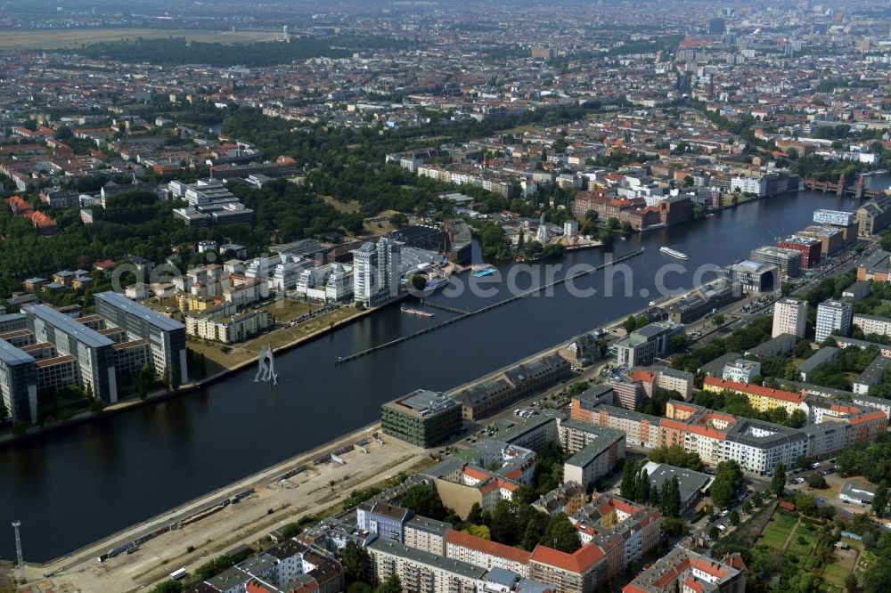 Aerial image Berlin - Development area of industrial wasteland pf the former Osthafens in Berlin in Germany. Companies like MTV Networks Germany GmbH and Coca-Cola Erfrischungsgetraenke AG are based here