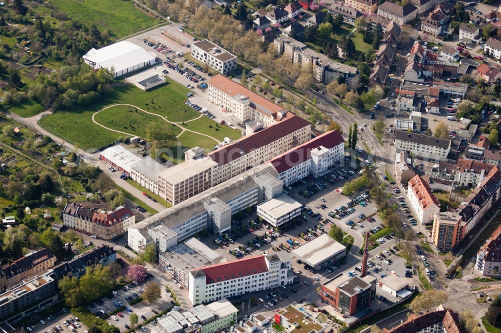 Karlsruhe from the bird's eye view: Development area of industrial wasteland ehemaliges Pfaff-Gelaende jetzt Raumfabrik in the district Durlach in Karlsruhe in the state Baden-Wuerttemberg