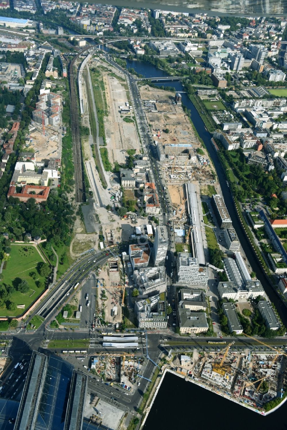 Aerial image Berlin - Development area of industrial wasteland of Europa City along the Heidestrasse in the district Moabit in Berlin, Germany