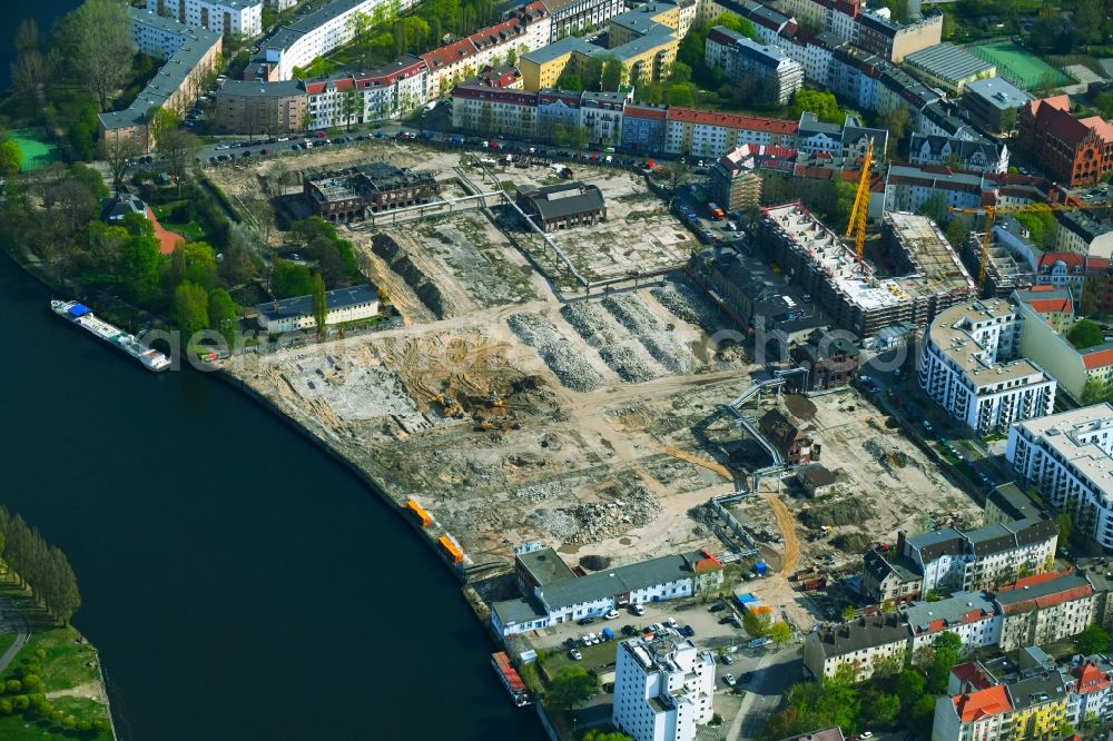 Berlin from the bird's eye view: Development area of industrial wasteland Fliesssstrasse - Hasselwerderstrasse - Spreestrasse in the district Schoeneweide in Berlin, Germany