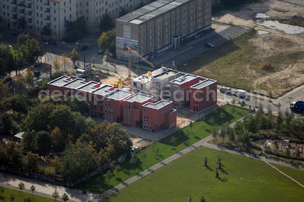 Aerial photograph Berlin - Development area of industrial wasteland Gelaende of Alten Schlachthof on Eldenaer Strasse - Thaerstrasse in the district Friedrichshain in Berlin, Germany