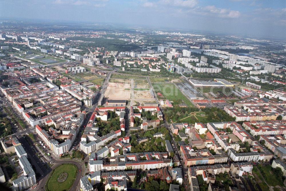 Berlin from above - Development area of industrial wasteland Gelaende of Alten Schlachthof on Eldenaer Strasse - Thaerstrasse in the district Friedrichshain in Berlin, Germany