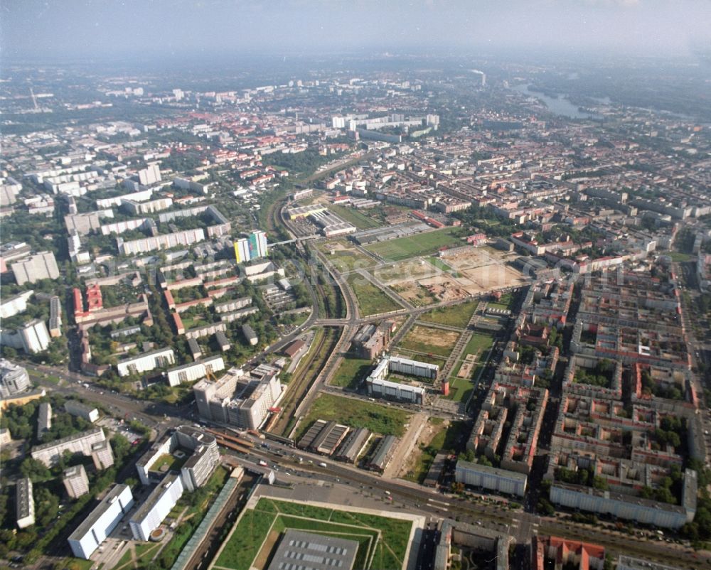 Berlin from above - Development area of industrial wasteland Gelaende of Alten Schlachthof on Eldenaer Strasse - Thaerstrasse in the district Friedrichshain in Berlin, Germany