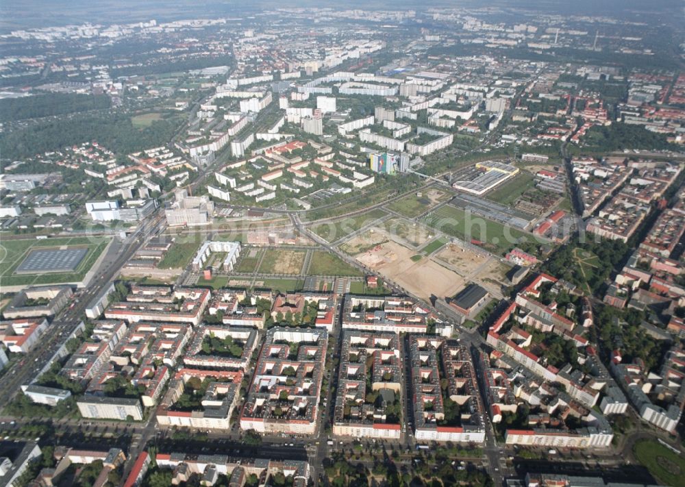 Berlin from the bird's eye view: Development area of industrial wasteland Gelaende of Alten Schlachthof on Eldenaer Strasse - Thaerstrasse in the district Friedrichshain in Berlin, Germany