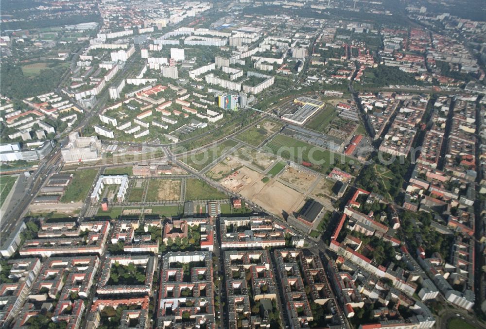 Berlin from the bird's eye view: Development area of industrial wasteland Gelaende of Alten Schlachthof on Eldenaer Strasse - Thaerstrasse in the district Friedrichshain in Berlin, Germany