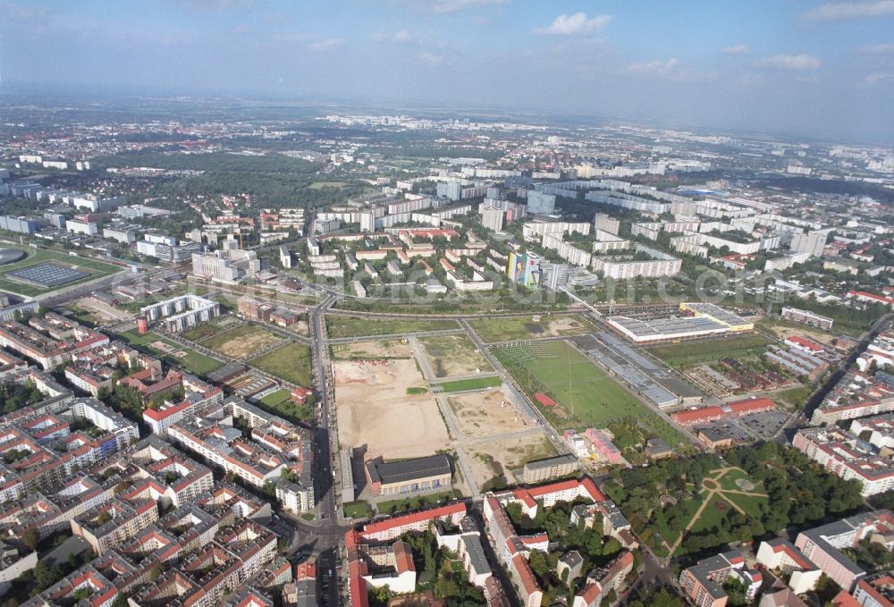 Aerial photograph Berlin - Development area of industrial wasteland Gelaende of Alten Schlachthof on Eldenaer Strasse - Thaerstrasse in the district Friedrichshain in Berlin, Germany