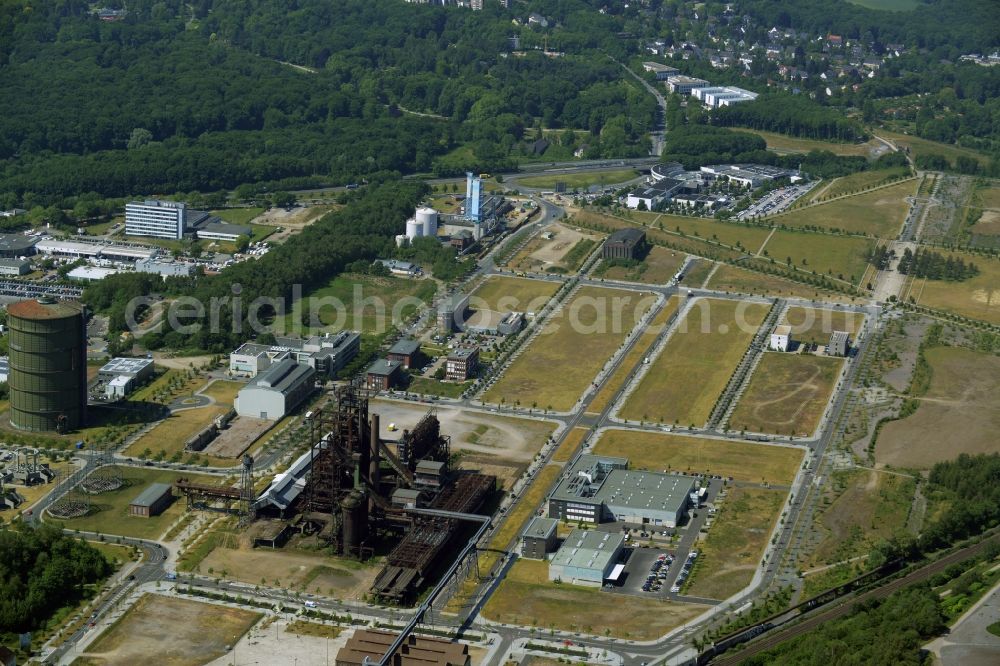 Aerial image Dortmund - Development area of industrial wasteland Kompetenzzentren the TechnologieZentrumDortmund on the future location PHOENIX West in Dortmund in the state North Rhine-Westphalia