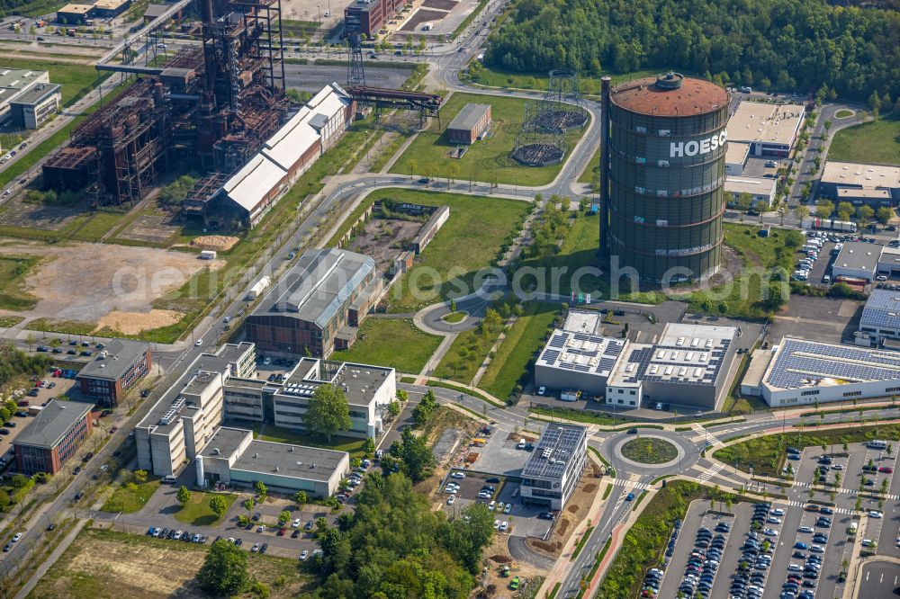 Dortmund from above - Development area of industrial wasteland Kompetenzzentren the TechnologieZentrumDortmund on the future location PHOENIX West overlooking the Gasometer Phoenix West in Dortmund at Ruhrgebiet in the state North Rhine-Westphalia