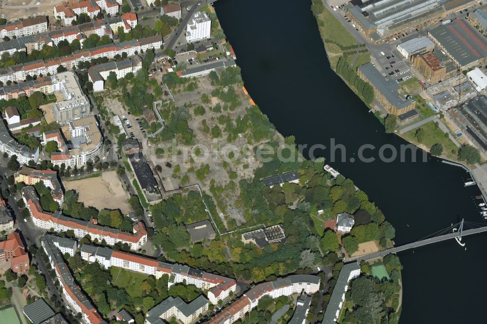 Aerial photograph Berlin - Development area of industrial wasteland Niederschoeneweide in Berlin