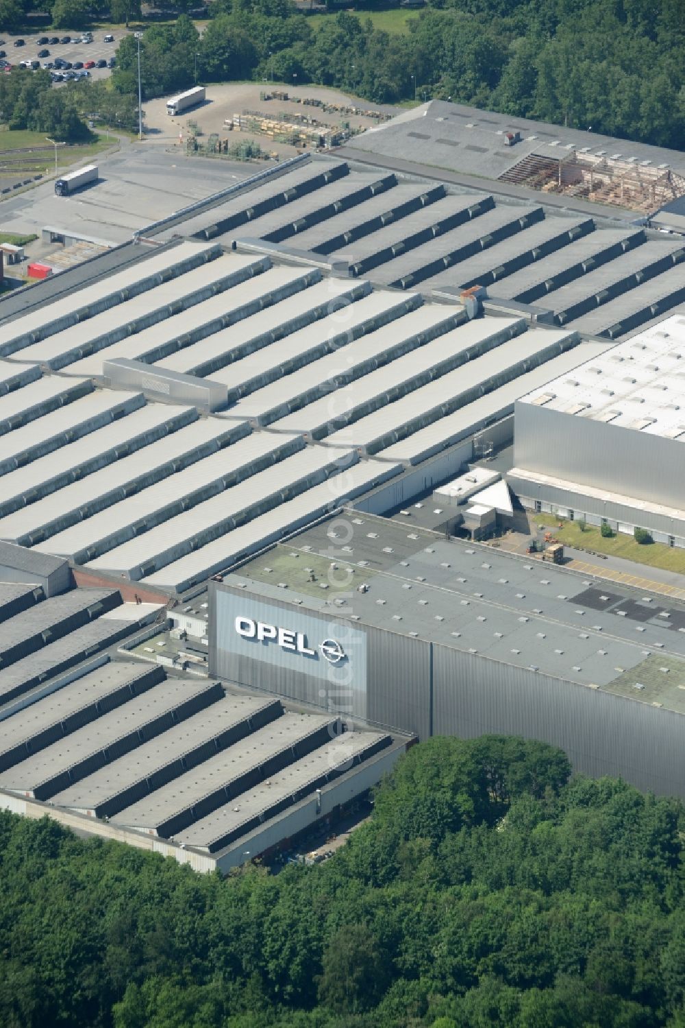 Aerial photograph Bochum - Development area of industrial wasteland OPEL Werk III in Bochum in the state North Rhine-Westphalia