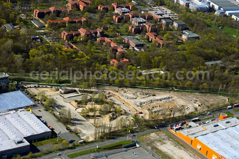 Berlin from the bird's eye view: Development area of industrial wasteland on street Rhinstrasse in the district Lichtenberg in Berlin, Germany