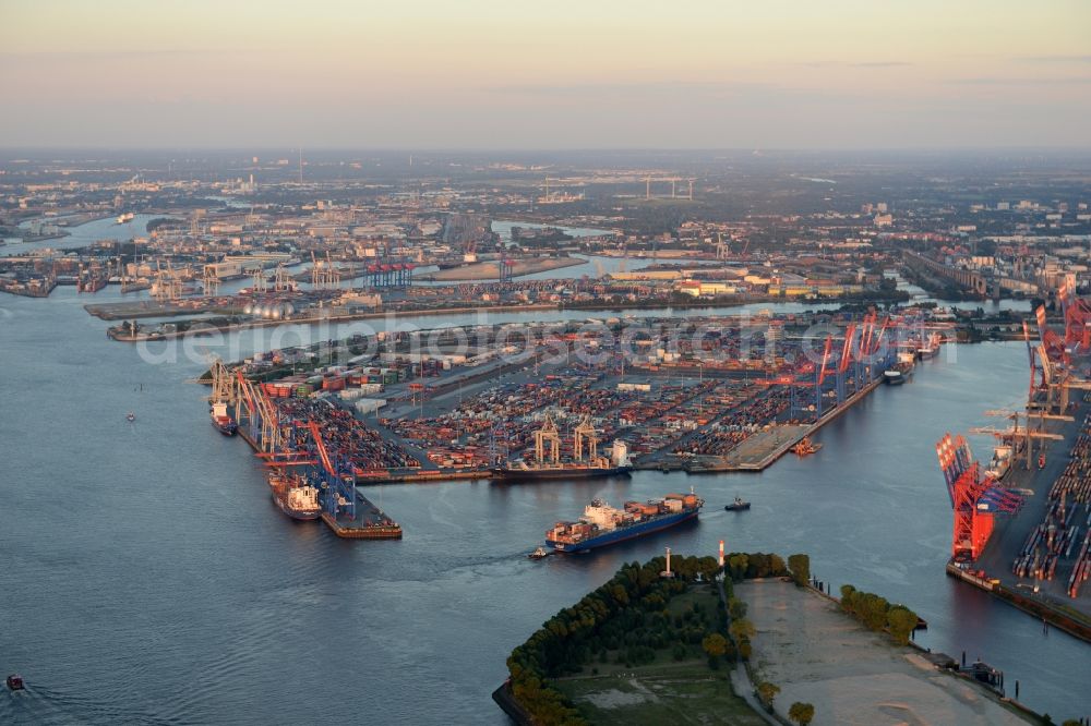 Hamburg from above - Development area of industrial wasteland on Petroleumhafen in Hamburg in Hamburg, Germany