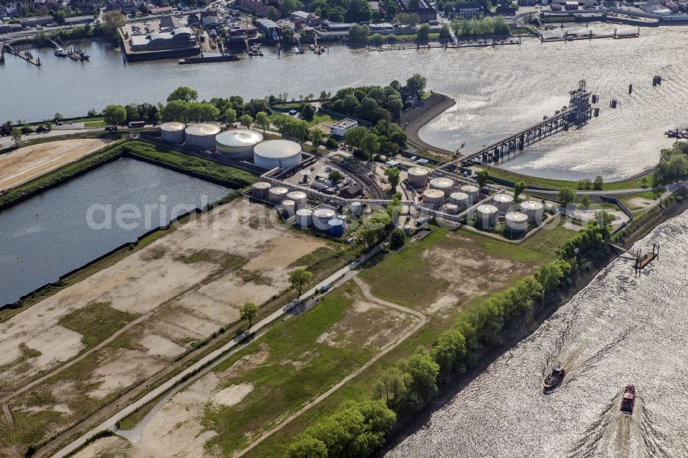 Aerial photograph Hamburg - Development area of industrial wasteland on Petroleumhafen in Hamburg in Hamburg, Germany