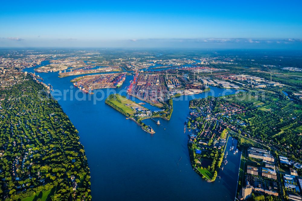 Hamburg from above - Development area of a??a??the industrial wasteland at the Petroleumhafen in the Waltershof district in the district Waltershof in Hamburg, Germany