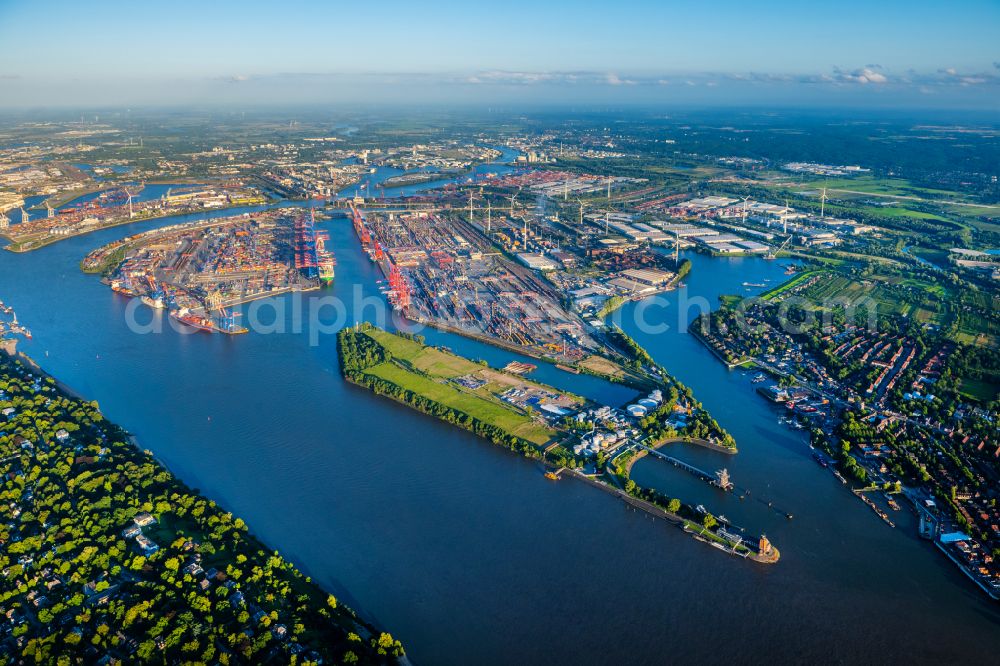 Aerial image Hamburg - Development area of a??a??the industrial wasteland at the Petroleumhafen in the Waltershof district in the district Waltershof in Hamburg, Germany