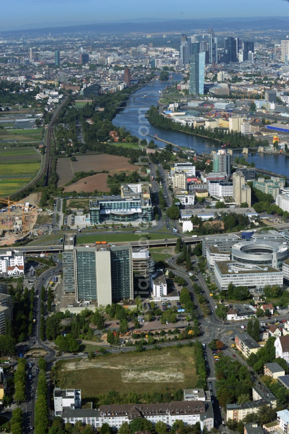 Offenbach am Main from above - Development area of industrial wasteland zum Stadtquartier Kaiserlei Quartier of CG - Group in Offenbach am Main in the state Hesse