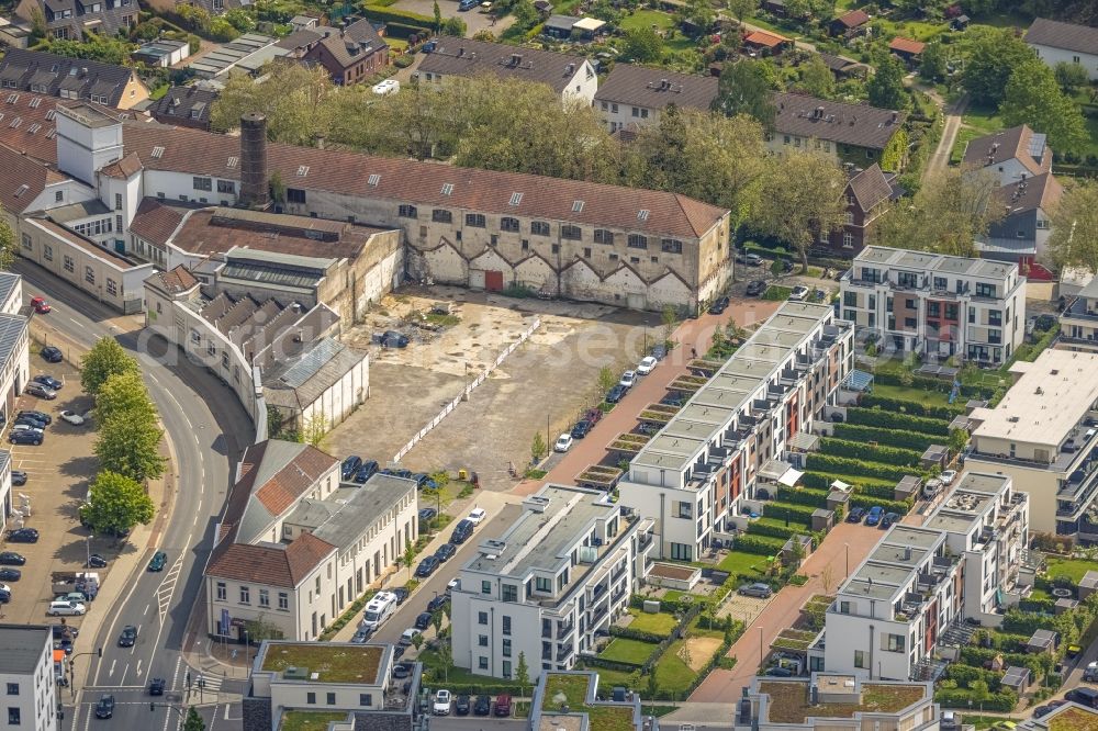 Aerial photograph Essen - Development area of industrial wasteland between Ringstrasse and Bachstrasse in the district Kettwig in Essen at Ruhrgebiet in the state North Rhine-Westphalia, Germany