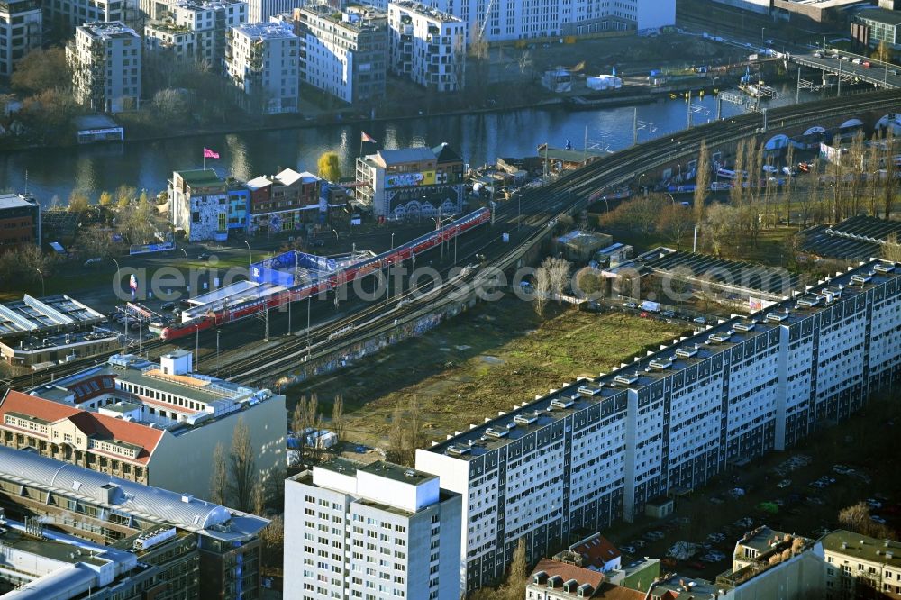 Aerial photograph Berlin - Development area and building land fallow Andreas-, Krautstrasse and Longe Strasse in the district Friedrichshain in Berlin, Germany