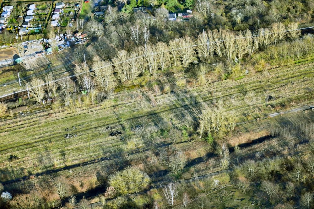 Aerial photograph Berlin - Development area of the decommissioned and unused land and real estate on the former marshalling yard and railway station of Deutsche Bahn in the district Biesdorf in Berlin, Germany