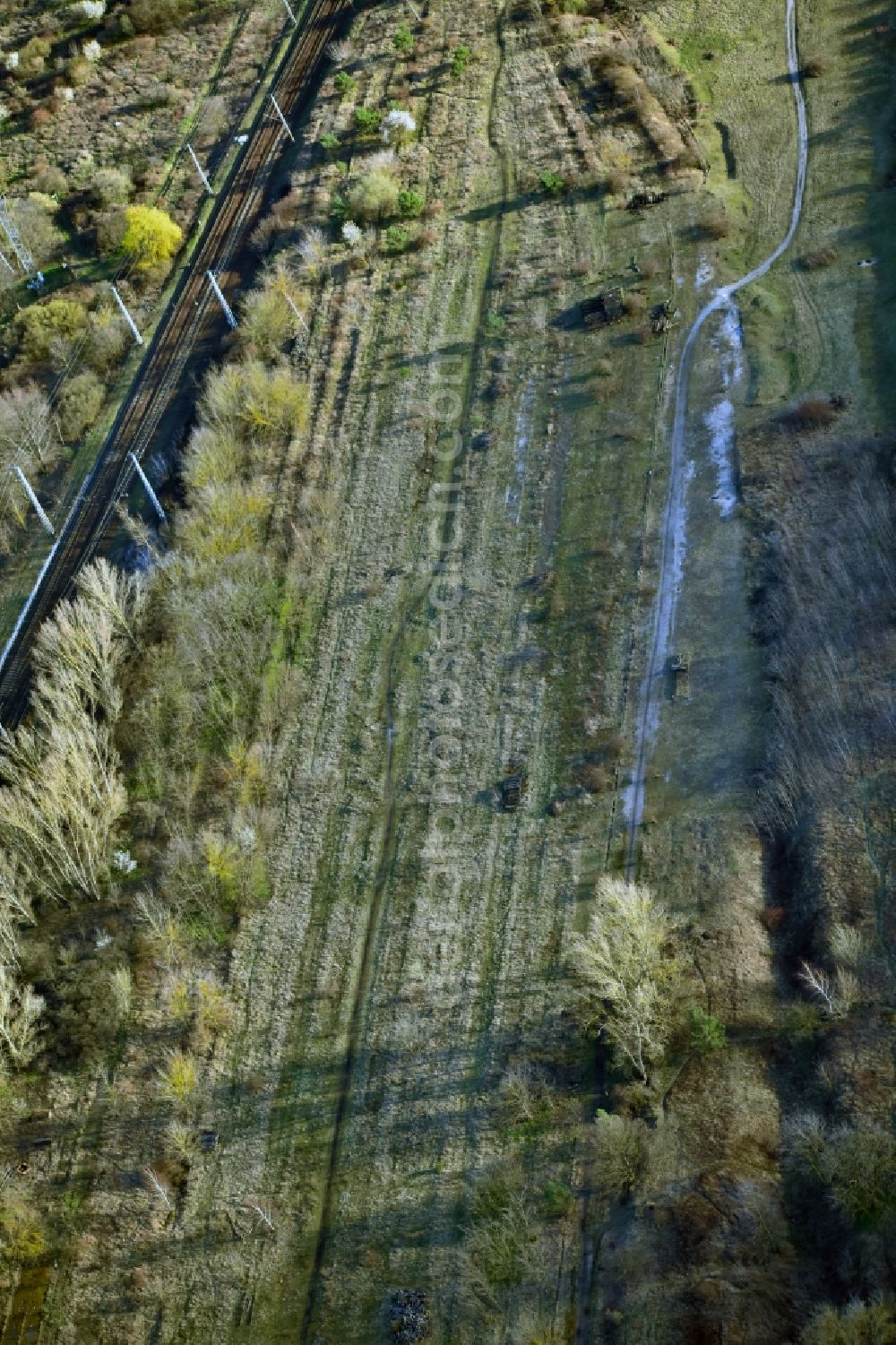 Berlin from the bird's eye view: Development area of the decommissioned and unused land and real estate on the former marshalling yard and railway station of Deutsche Bahn in the district Biesdorf in Berlin, Germany