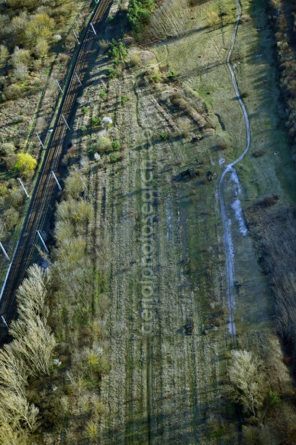 Aerial image Berlin - Development area of the decommissioned and unused land and real estate on the former marshalling yard and railway station of Deutsche Bahn in the district Biesdorf in Berlin, Germany