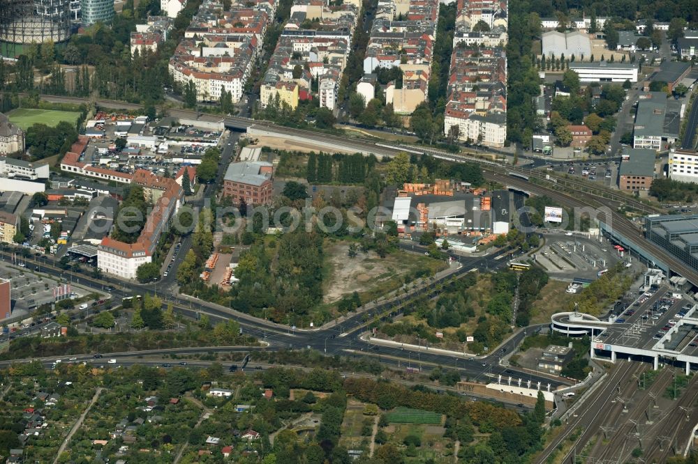 Berlin from the bird's eye view: Developing field of residential and commercial space Gotenstrasse - Tempelhofer Weg - Sachsendamm destrict Schoeneberger in Berlin