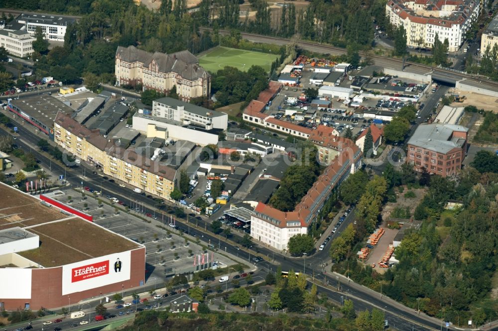 Aerial photograph Berlin - Developing field of residential and commercial space Gotenstrasse - Tempelhofer Weg - Sachsendamm destrict Schoeneberger in Berlin