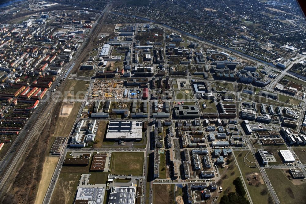 Aerial photograph Berlin - Developing field of residential and commercial space on place Wissenschafts- and Technologiepark Adlershof WISTA in the district Johannisthal in Berlin