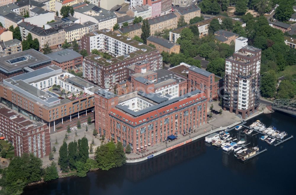 Berlin from the bird's eye view: Development area of the residential development area of the Water Town of Spandau in Berlin